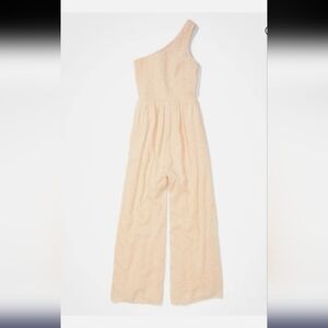 American Eagle One Shoulder Wide Leg Floral Jumpsuit in Light Peach Size Small